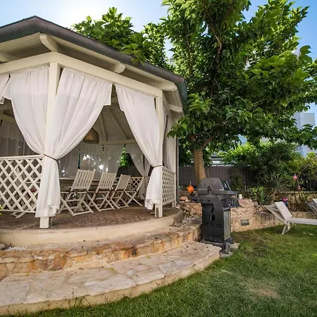 Appartement Fiorita *