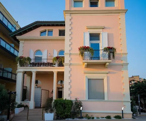 Fiorita Apartamento Cattolica